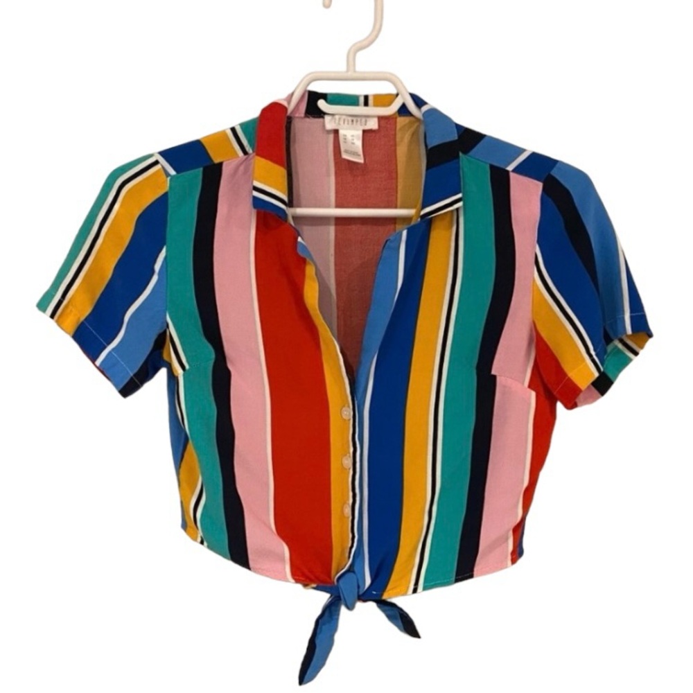 🚩 SOLD- Colorful striped crop top with buttons and tie - Picture 1 of 6